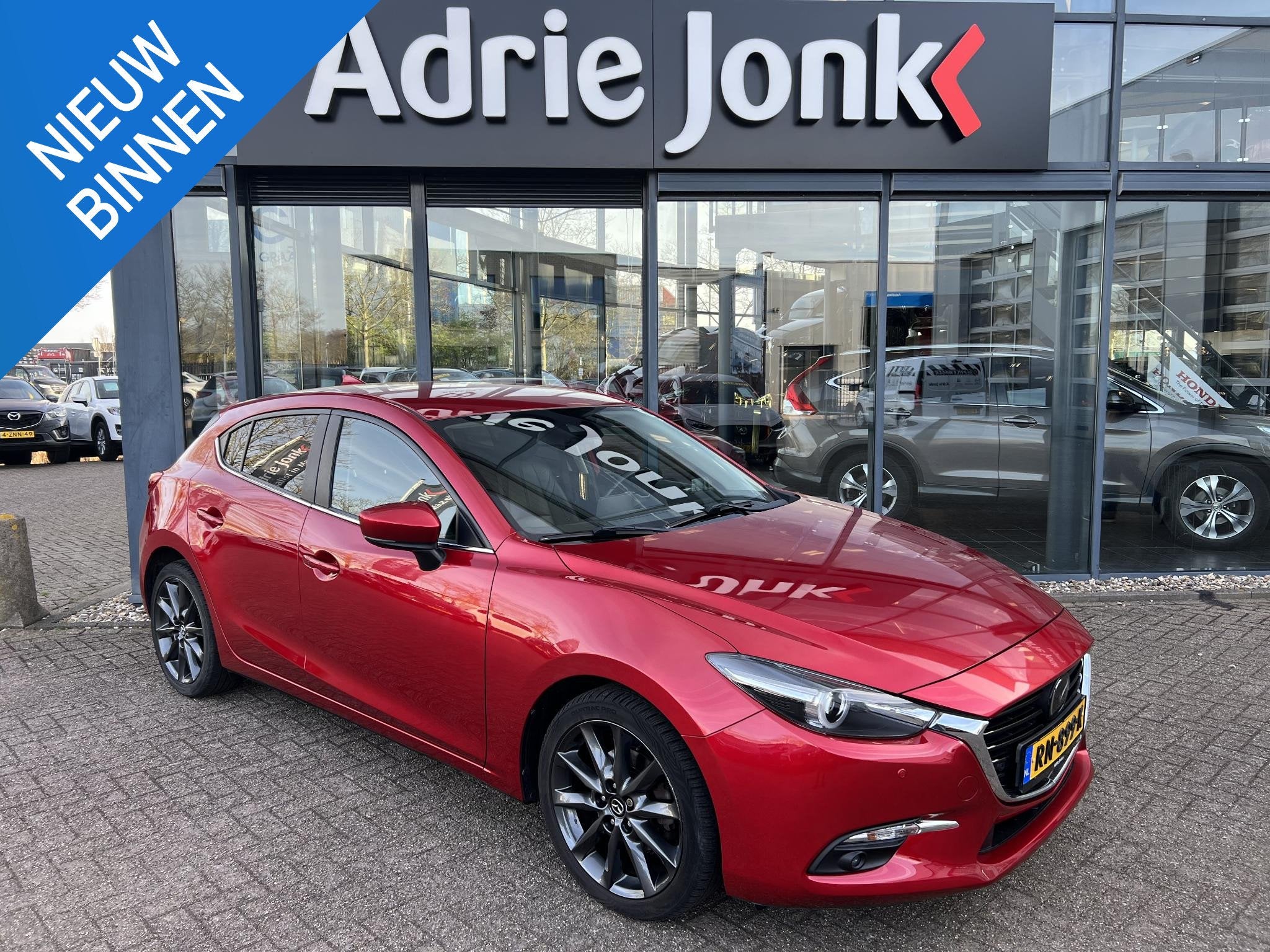 Mazda 3 2.0 SkyActiv-G 120 GT-M AUTOMAAT | TREKHAAK | 18" LM, 1998 cc, Gebruikt, 4 cilinders, Met garantie (alle)