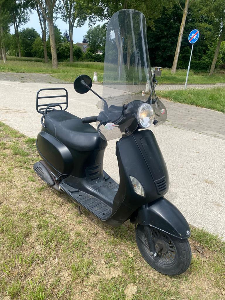 Te koop scooter blauw kenteken zonder windscherm, Ophalen of Verzenden, Zo goed als nieuw, Benzine, Overige merken