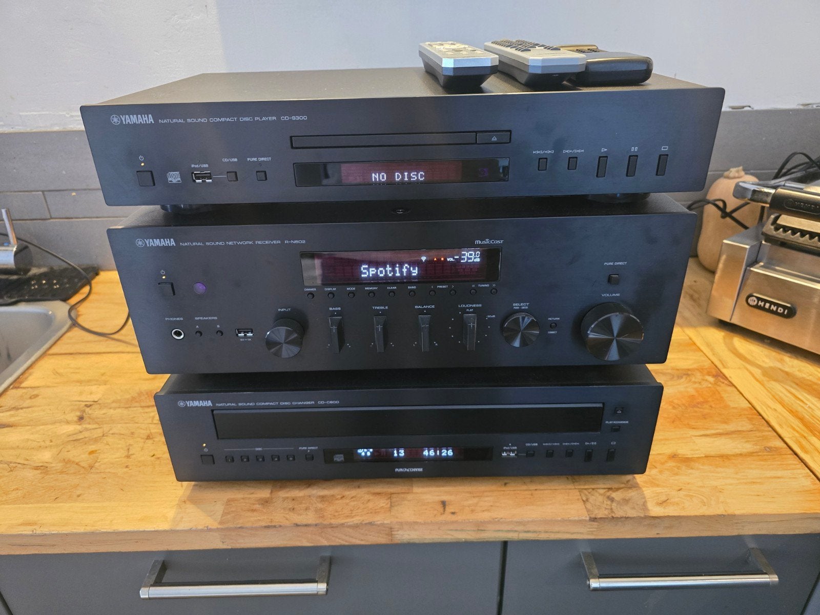 Yamaha r-n602 + meer, Yamaha, Ophalen of Verzenden, Zo goed als nieuw, 60 tot 120 watt