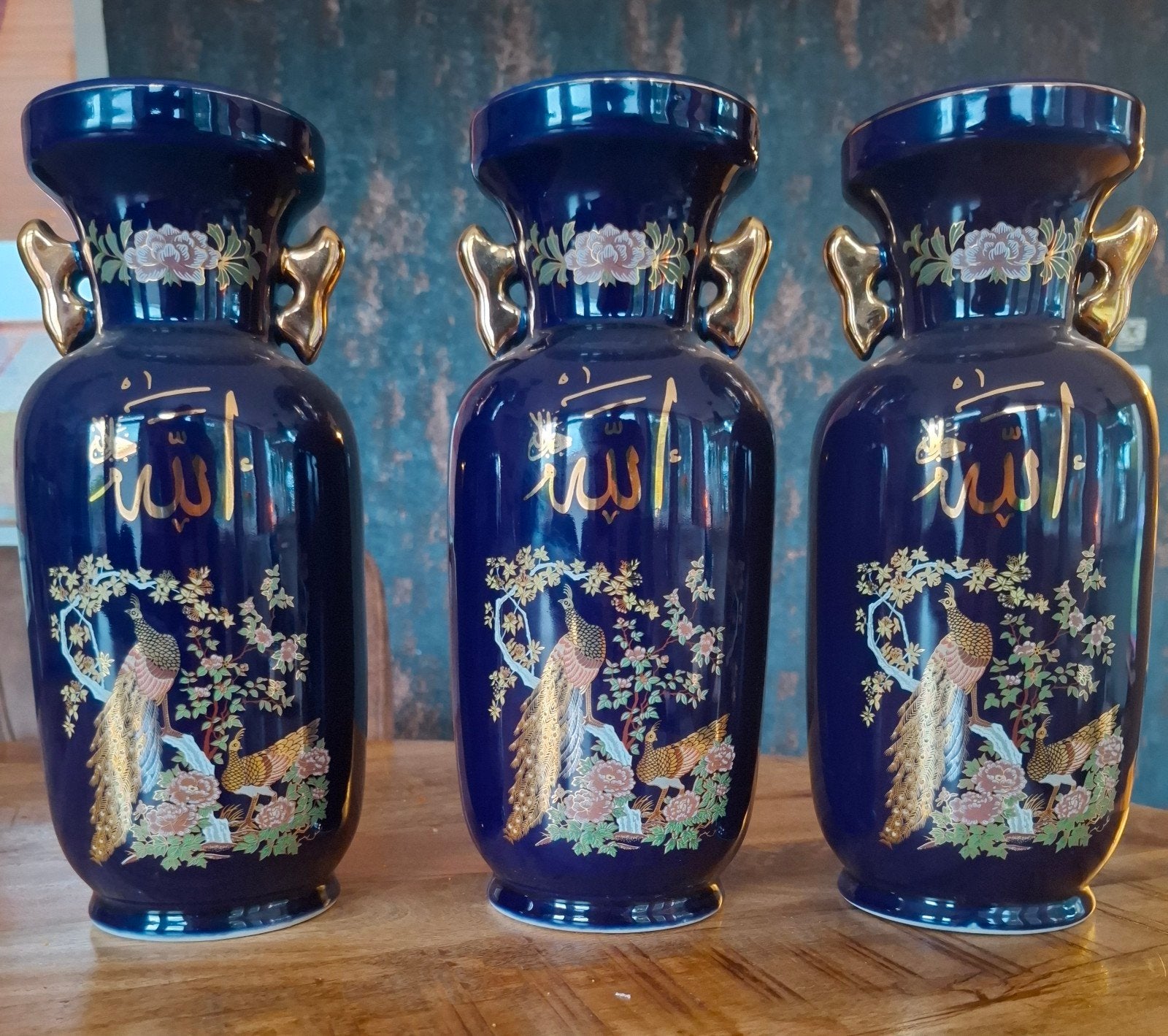 Set van 3 Chinese vazen met pauwen en Arabische tekst, Antiek en Kunst, Antiek | Vazen, Ophalen
