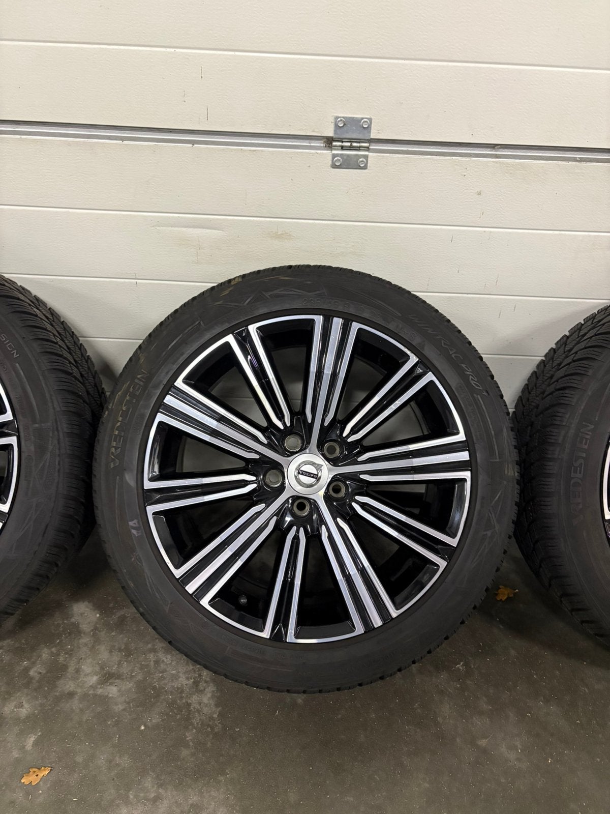 Volvo V60 S60 18 inch velgen winterbanden Vredestein 7,5 mm!, 18 inch, Gebruikt, Banden en Velgen, Zweden
