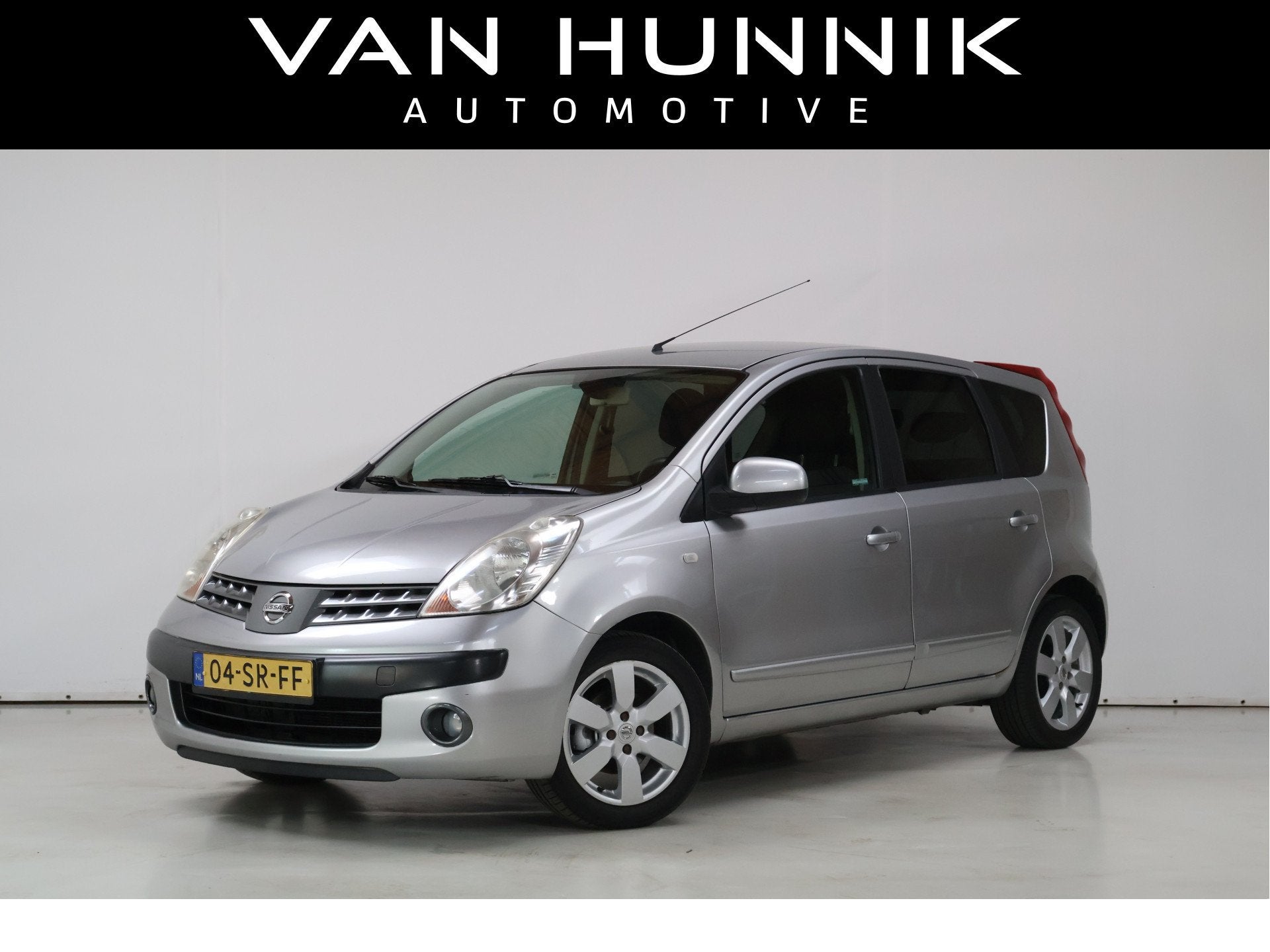 Nissan Note 1.6 First Note | Climate Control | 100% Onderhou, Voorwielaandrijving, Gebruikt, Zwart, 4 cilinders