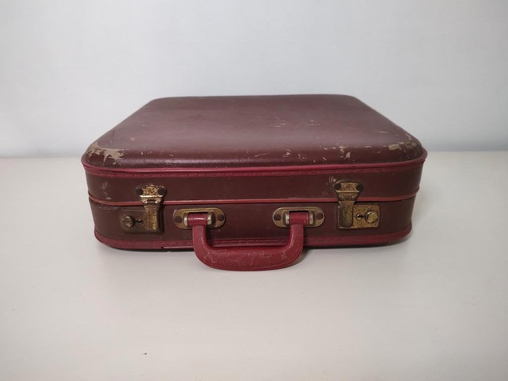 K569 stewardess koffer in de kleur bordeaux rood, Overige materialen, Gebruikt, Onbekend, Minder dan 50 cm