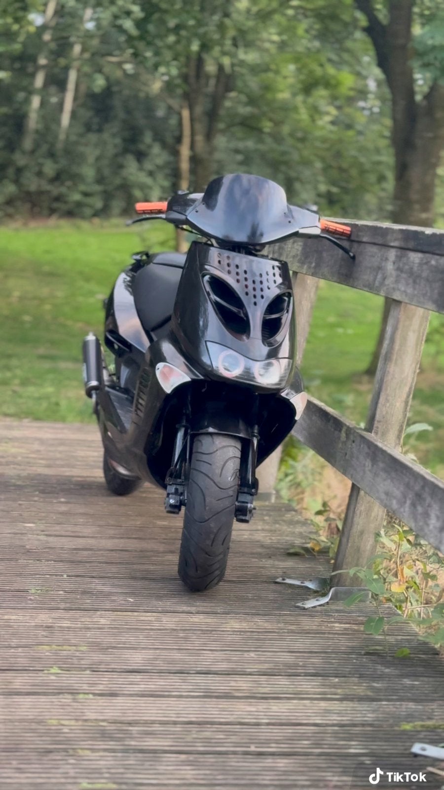 Aprillia sr70 (geel kenteken), Ophalen of Verzenden, Zo goed als nieuw, Tweetakt, Overige modellen