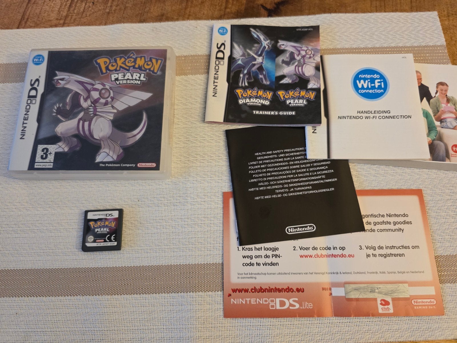 Pokémon Pearl Version Nintendo DS - Compleet met boekjes, Spelcomputers en Games, Online, 1 speler, Ophalen of Verzenden, Zo goed als nieuw