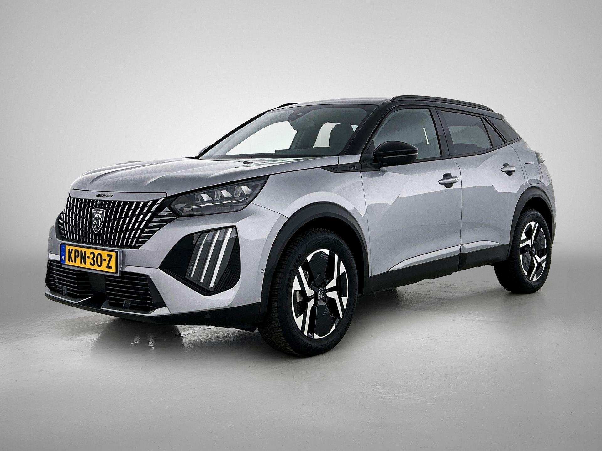 Peugeot 2008 1.2 Hybrid 136 GT, Gebruikt, Euro 6, Leder en Stof, Hybride Elektrisch/Benzine
