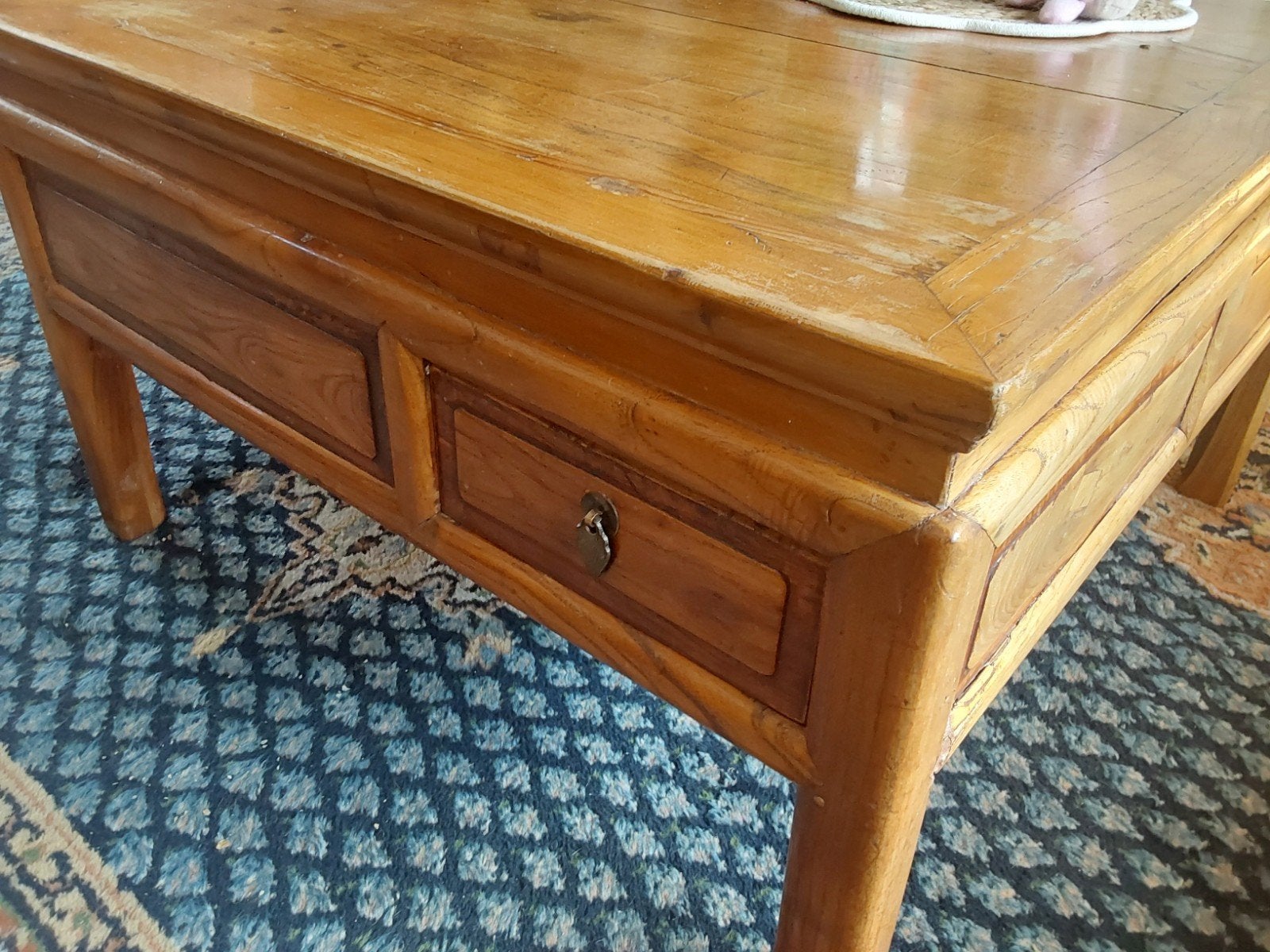 Massief houten salontafel met lades, Antiek en Kunst, Ophalen
