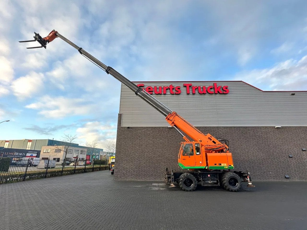 Sennebogen 608 MULTICRANE/ROUGH TERRAIN CRANE + JIB, Kraan