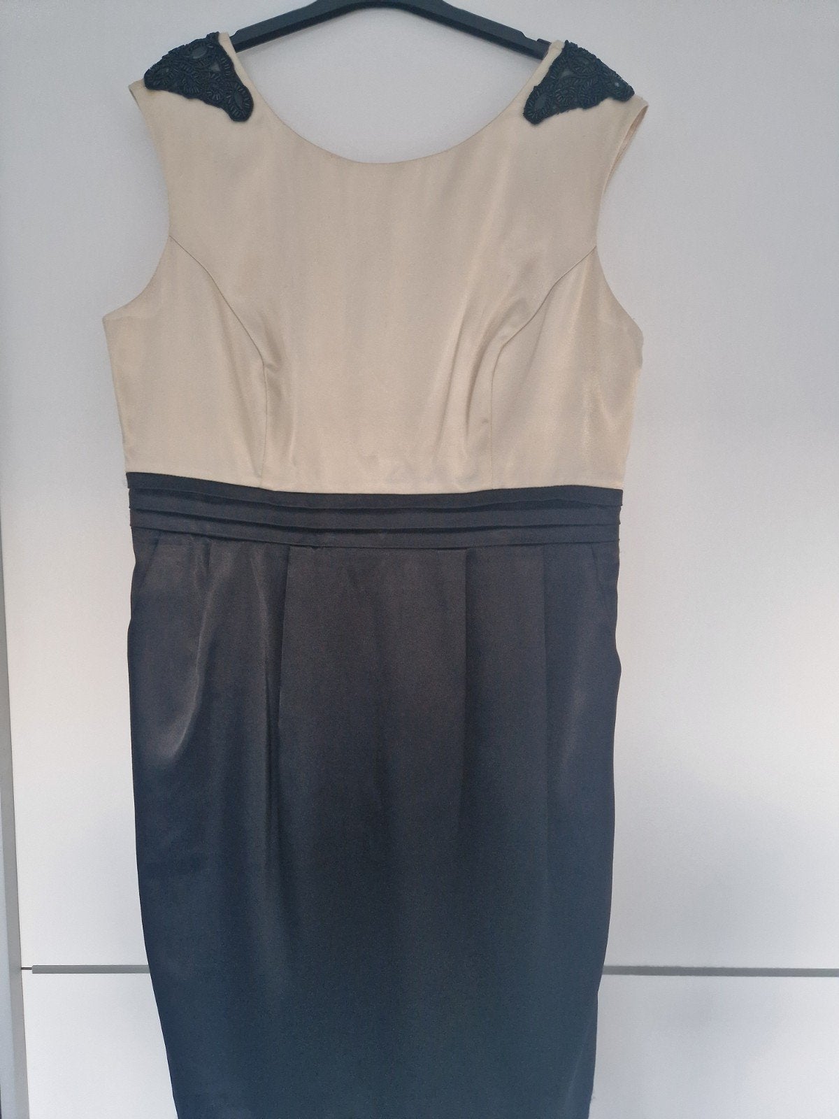 Elegant jurk van Your Sixth Sense, maat 42, Your Sixth Sense, Beige, Maat 42/44 (L), Ophalen of Verzenden