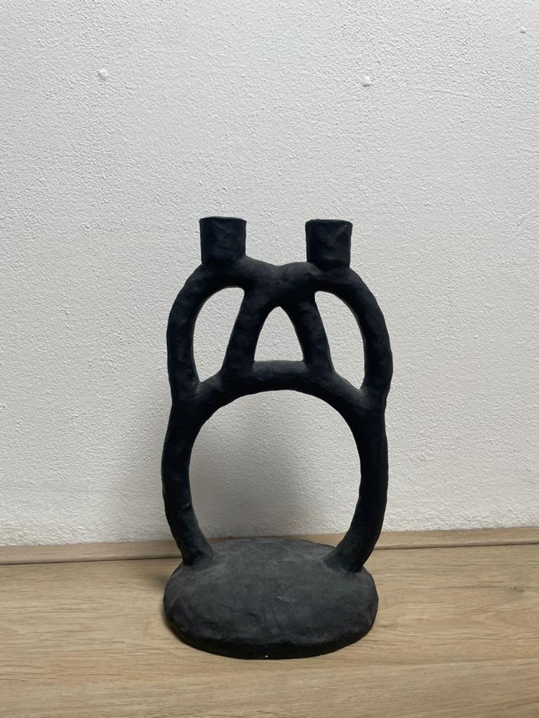 Zwarte abstracte kandelaar voor twee kaarsen, Overige materialen, Gebruikt, 25 tot 50 cm, Zwart