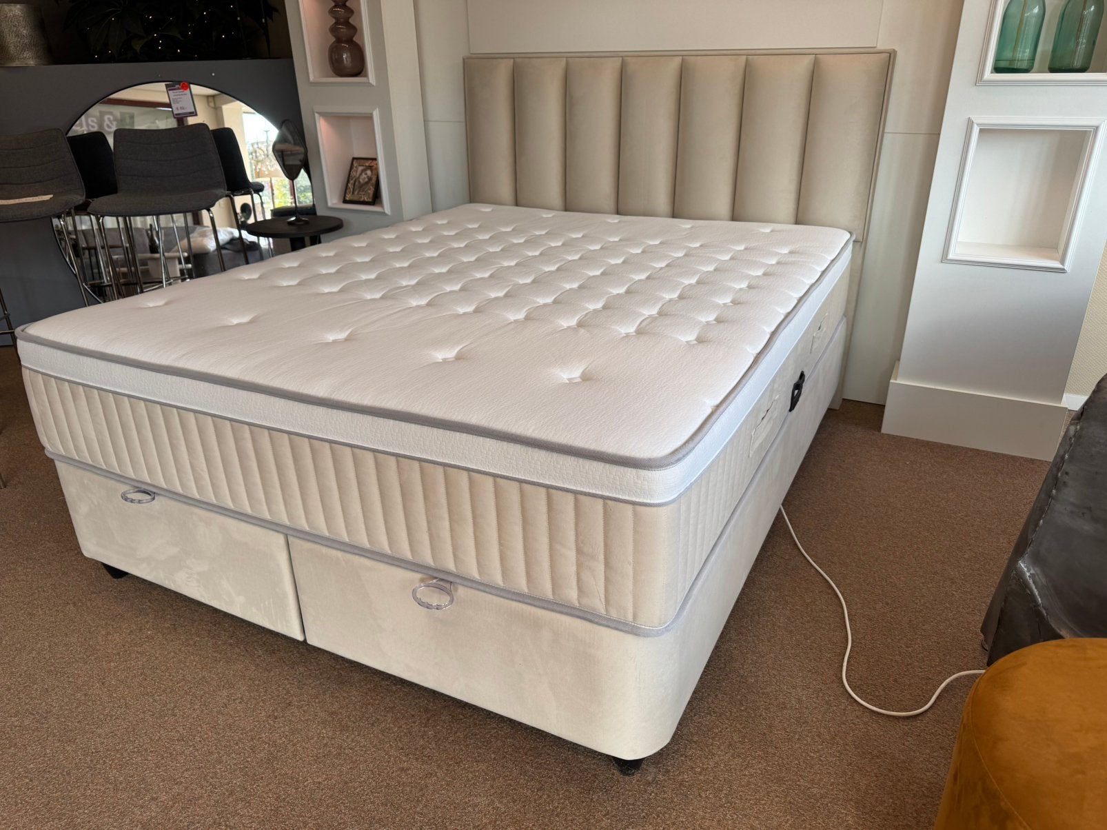 Boxspring/Baza met opbergruimte 140 Direct/leverbaar E-7421, Huis en Inrichting, Ophalen, Beige, #Opbergbox#Boxspring#Baza#Opbergruimte#140cm#Beige Velvet