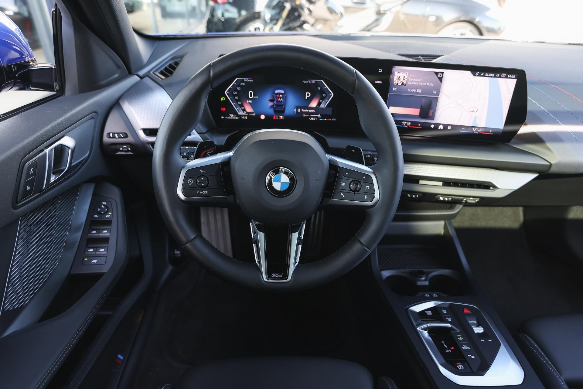 BMW 1 Serie 120 M Sport Automaat / Panoramadak / Sportstoele, Auto's, Dealer onderhouden, Gebruikt, 156 pk, Met garantie (alle)