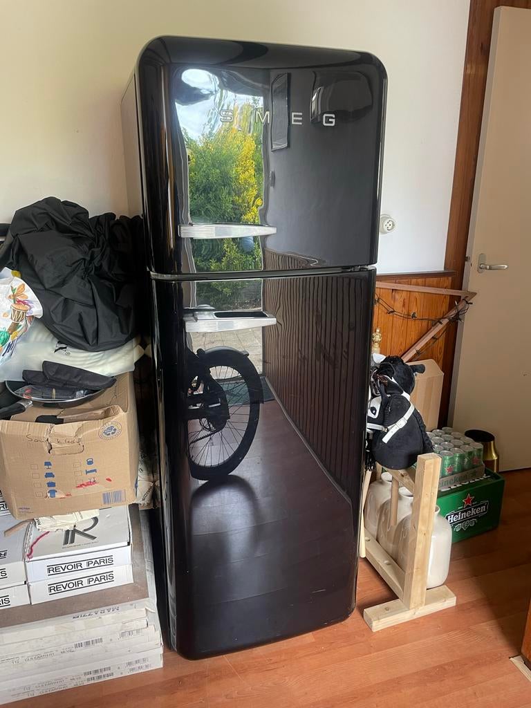 Koelkast met Vriesvak - Zwart Smeg, Witgoed en Apparatuur, Koelkasten en IJskasten, Gebruikt, 75 tot 100 liter, Energieklasse A of zuiniger