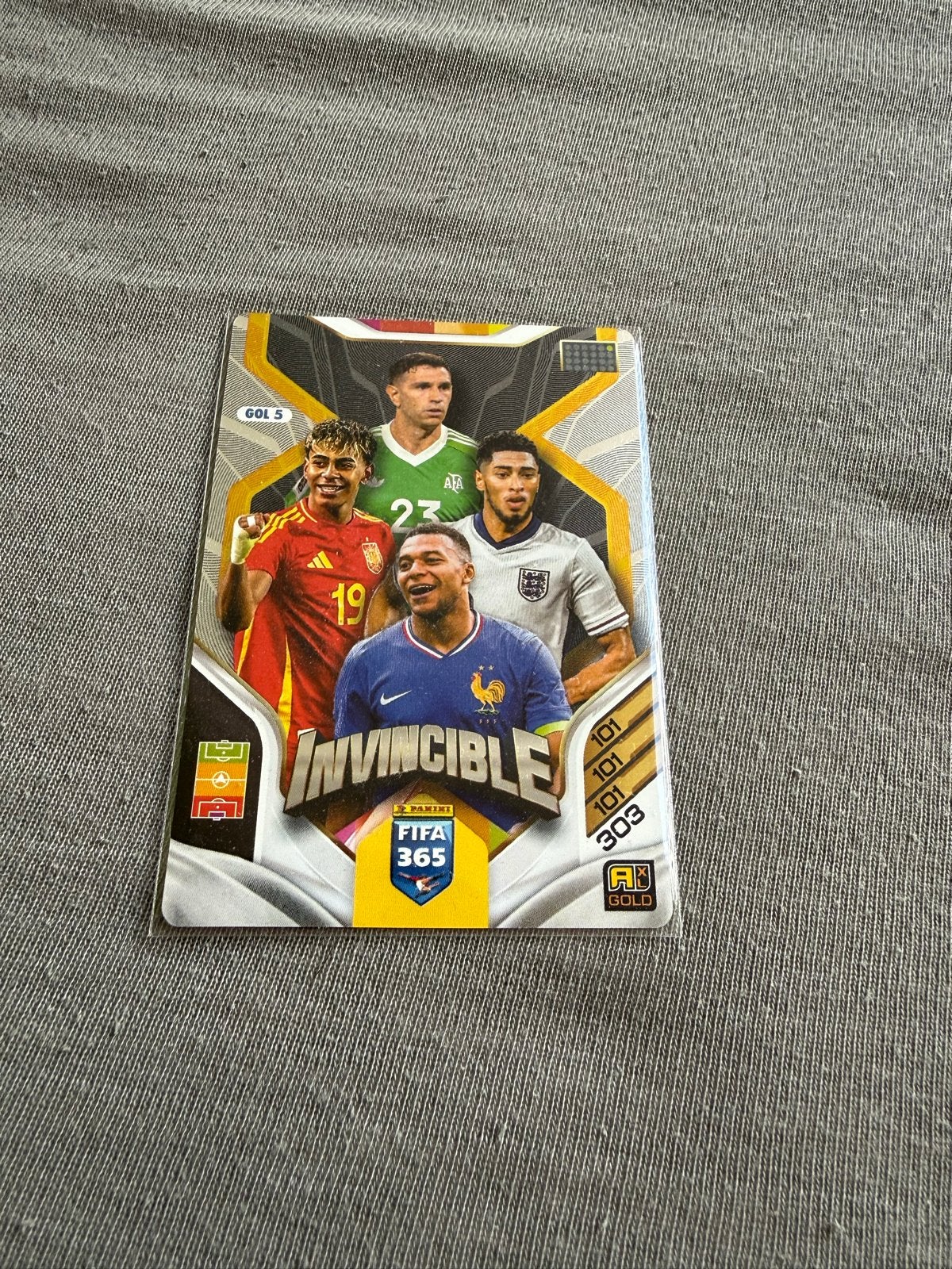 Panini FIFA 365 Invincible GOL5, Ophalen of Verzenden, Zo goed als nieuw, Losse kaart, Foil