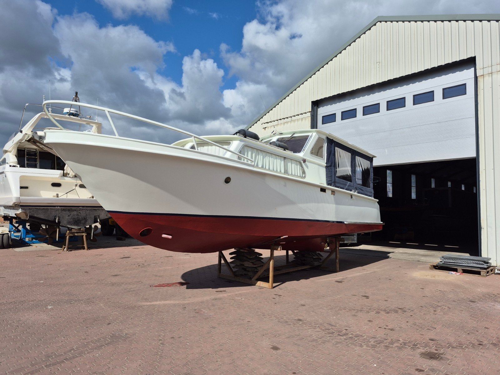 Nette Kajuitboot (Vechtkruiser) met snelle bijboot., Watersport en Boten, Motorboten en Motorjachten, 10 m, Gebruikt, Diesel, Dieptemeter