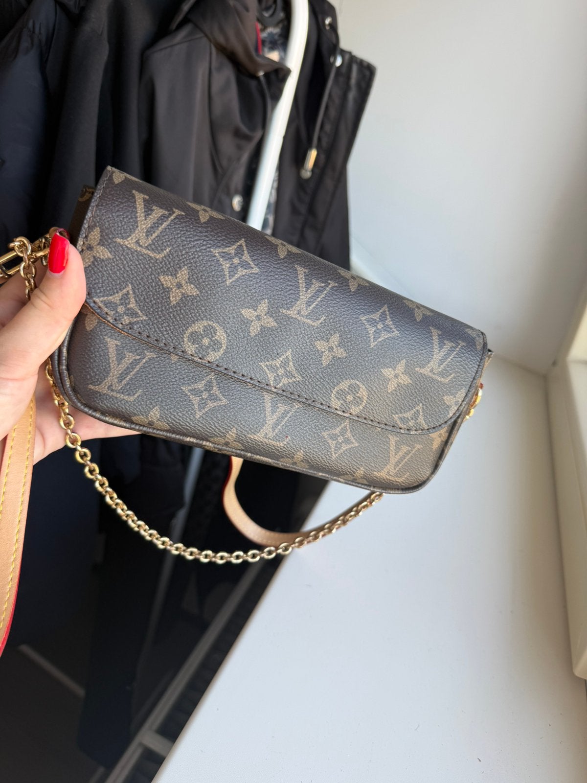 Louis Vuitton Pochette Accessoires Monogram, Ophalen of Verzenden, Gebruikt, Bruin, Schoudertasje