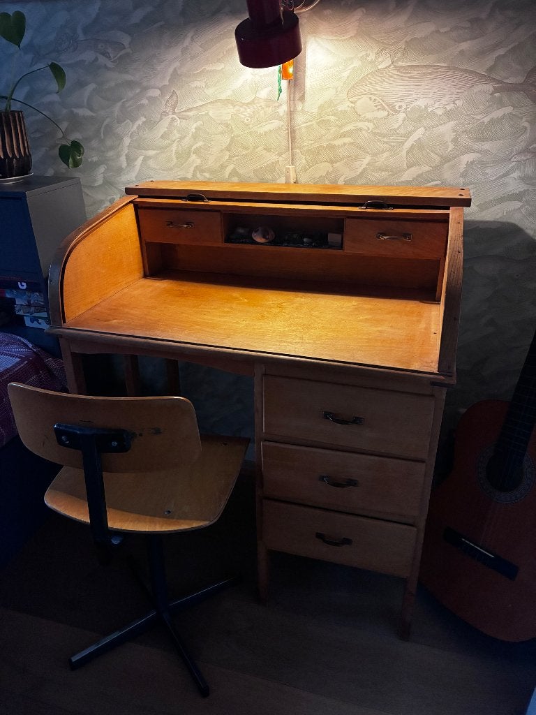 Vintage Kinderbureautje kinderbureau kinderburo, Huis en Inrichting, Bureaus, Ophalen, Gebruikt, Hout, Kinderbureau