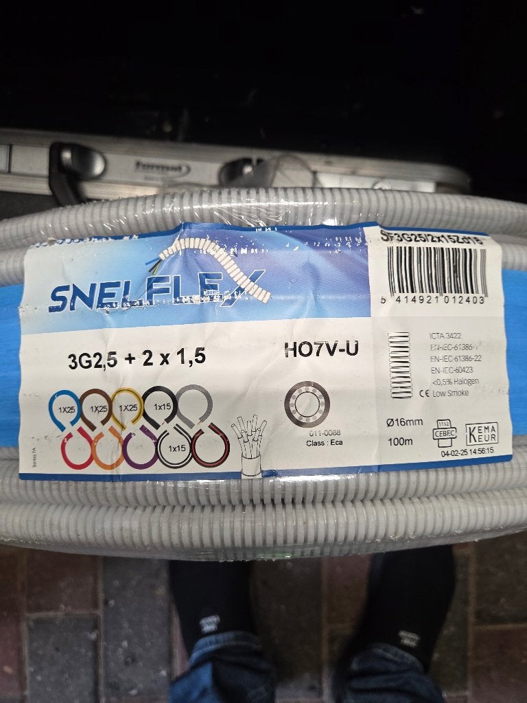 Elektra en kabels., Doe-het-zelf en Verbouw, Ophalen of Verzenden, Nieuw, Kabel of Snoer