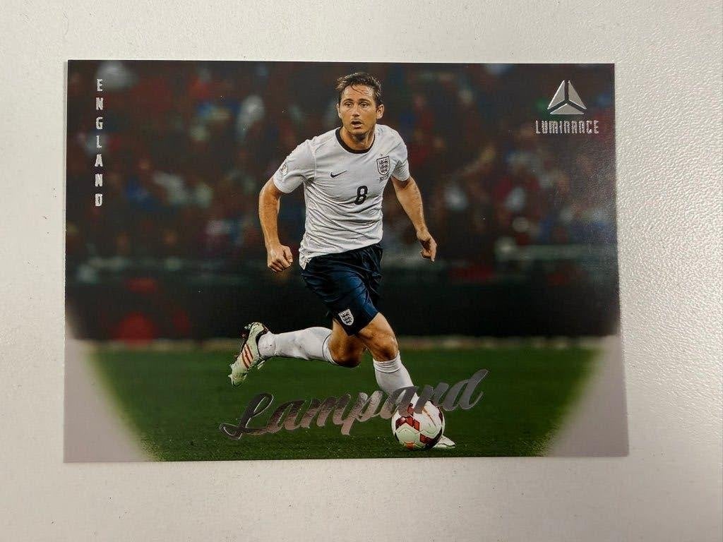 18 Frank Lampard Horizontal Luminance England 2026, Ophalen of Verzenden, Nieuw, Buitenlandse clubs, Poster, Plaatje of Sticker