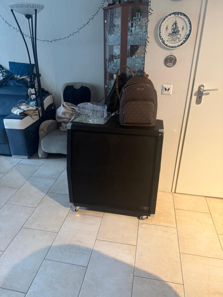 Bass kaninet- leeg (zonder speakers), Ophalen