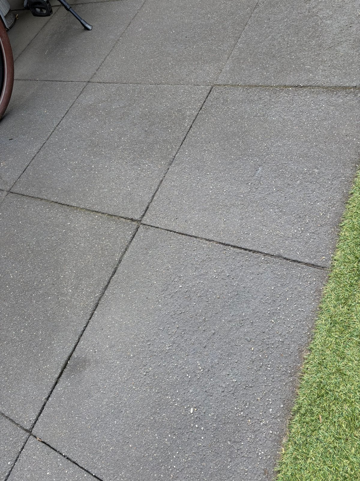Gratis stoeptegels zelf eruit halen, Ophalen of Verzenden, Zo goed als nieuw, Beton, Terrastegels
