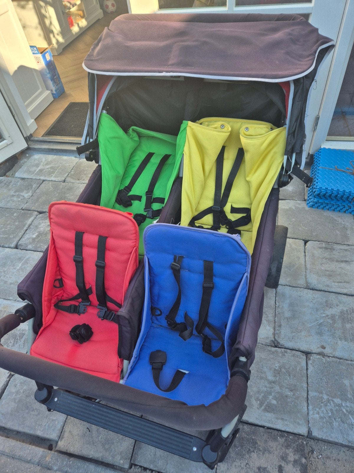 Familidoo 4 persoons kinderwagen met regenhoes, Ophalen, Gebruikt, Kinderwagen, Overige merken