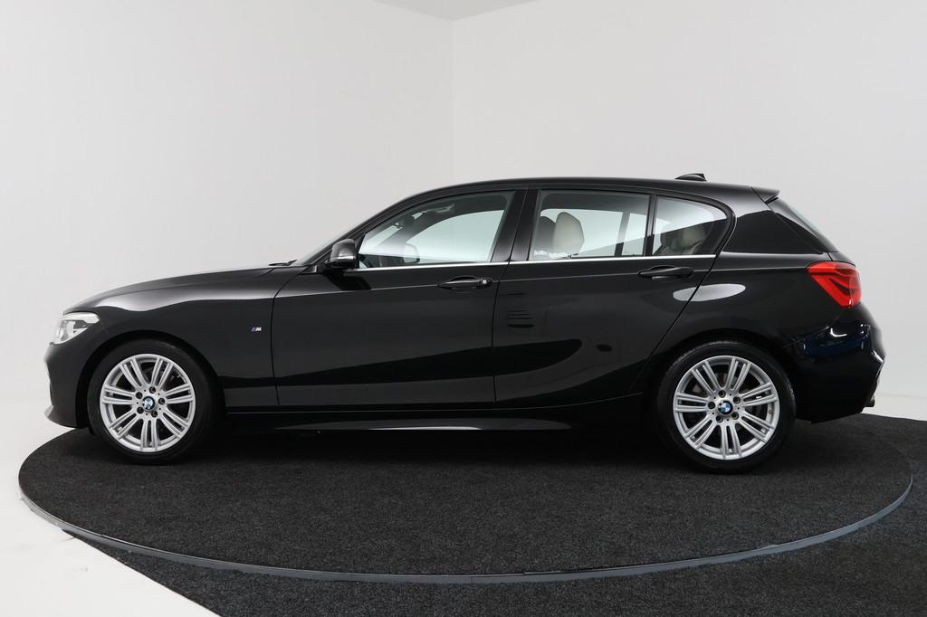 BMW 1-serie 118i High Executive M-Sport Automaat (M-PAKKET,, Gebruikt, Zwart, Bedrijf, 650 kg