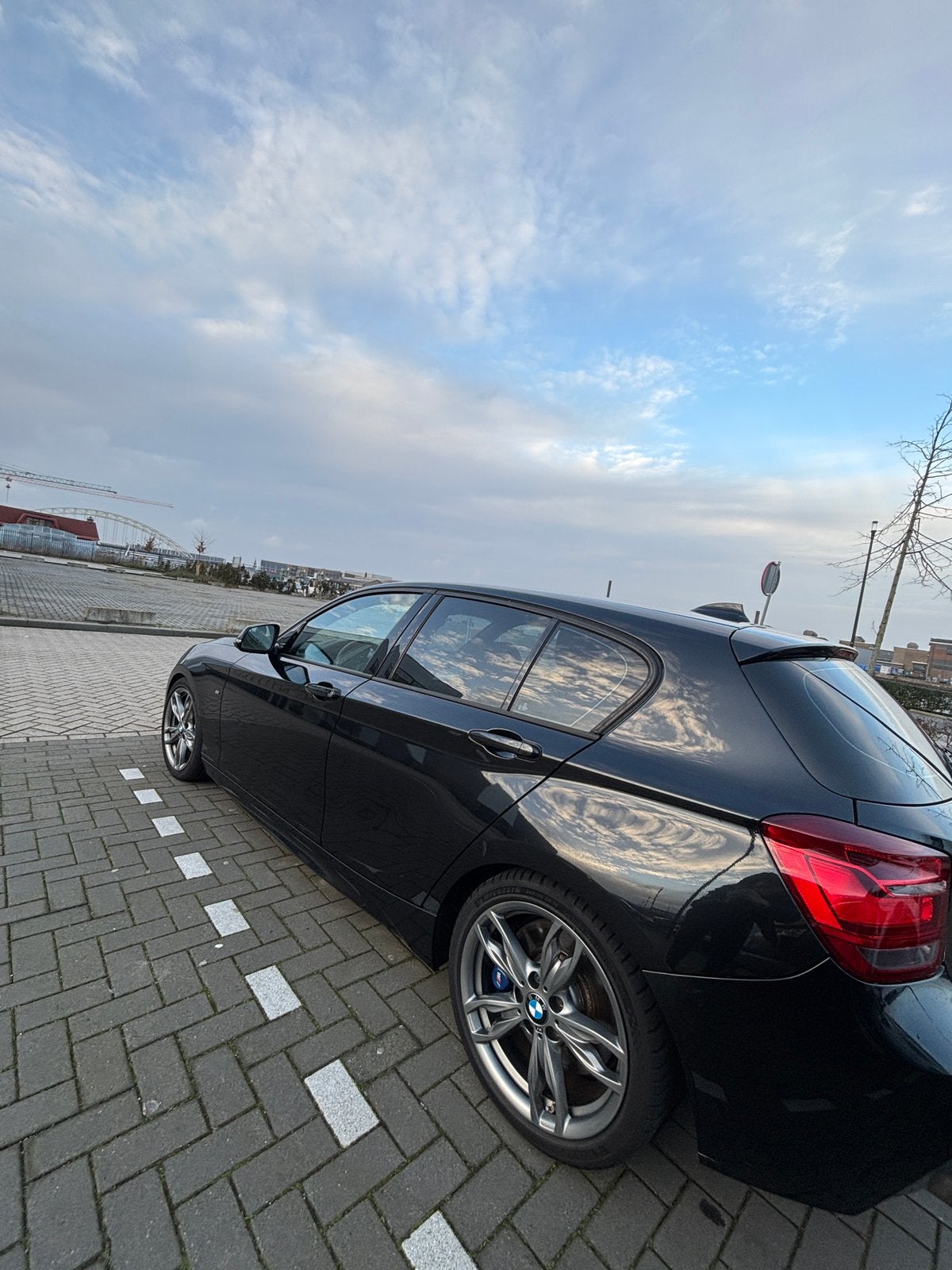 Foto 17 van BMW 1-Serie 116I 100KW 5DR 2014 Zwart