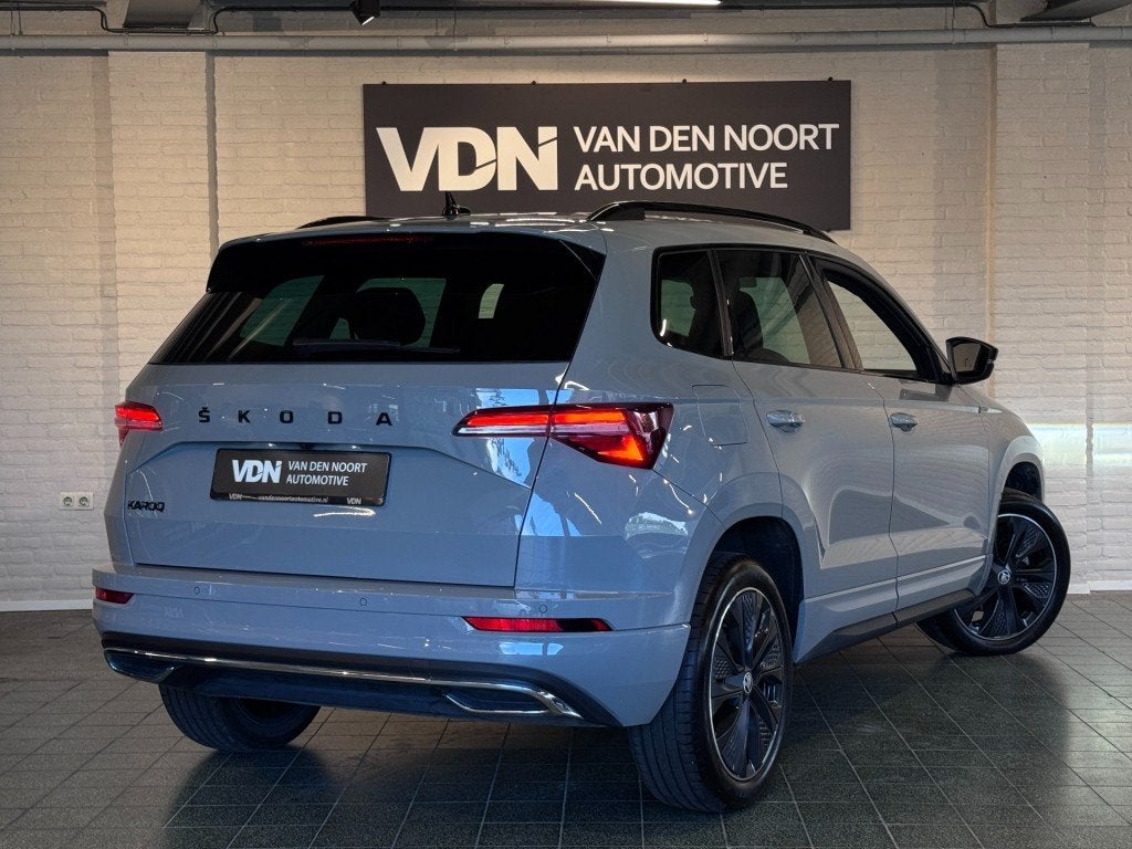 Skoda KAROQ 1.5 TSI ACT Sportline Business DSG Virtual Camer, Auto's, Automaat, Karoq, Bedrijf, SUV of Terreinwagen