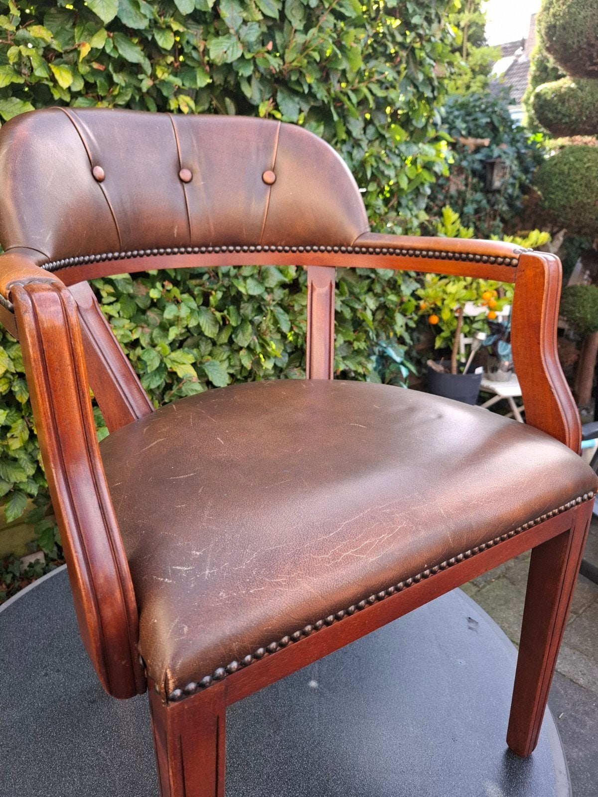 Klassieke, Engelse Chesterfield-style stoel., Ophalen