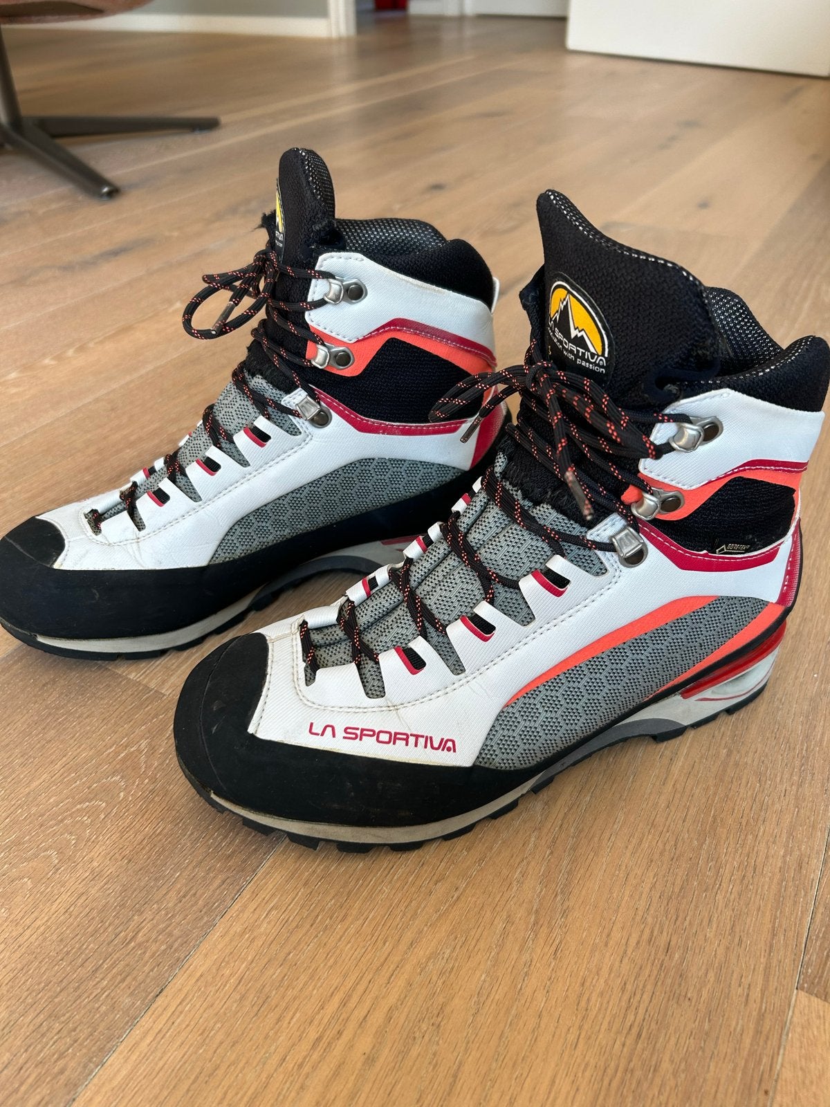 La Sportiva bergschoen 41 (stijgijzervriendijk), Sport en Fitness, Bergsport en Wandelen, Ophalen of Verzenden, Gebruikt, Schoenen