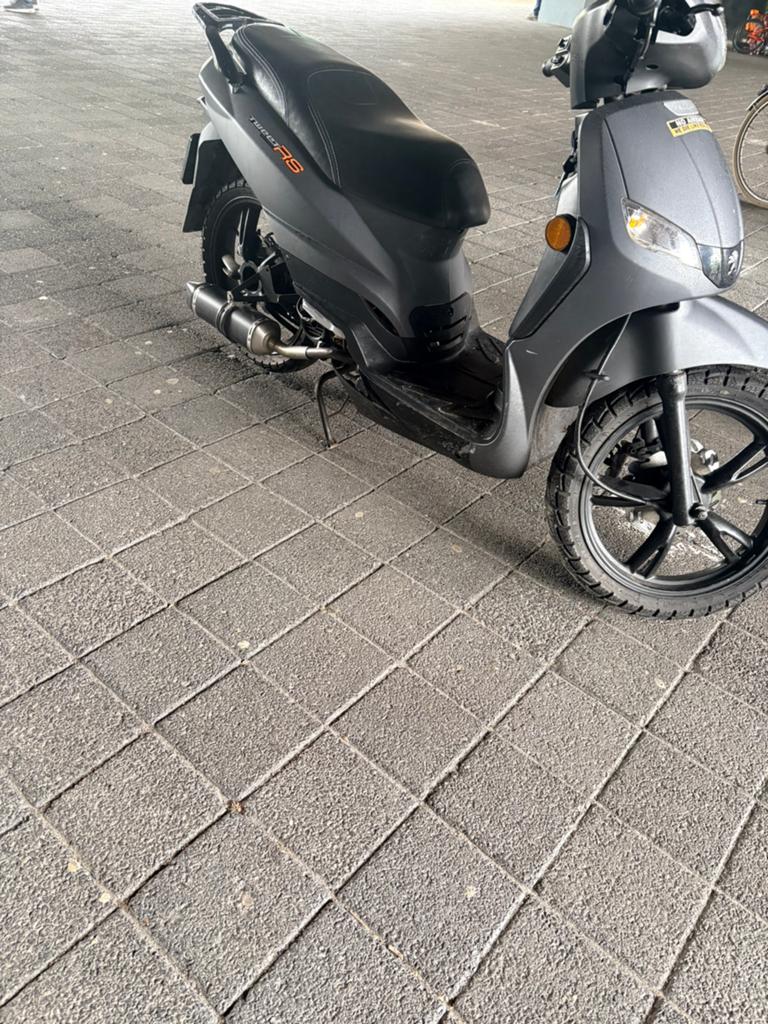 Krachtige 4takt peugeot tweet RS  zonder 123, Ophalen, Zo goed als nieuw, Benzine, Overige modellen