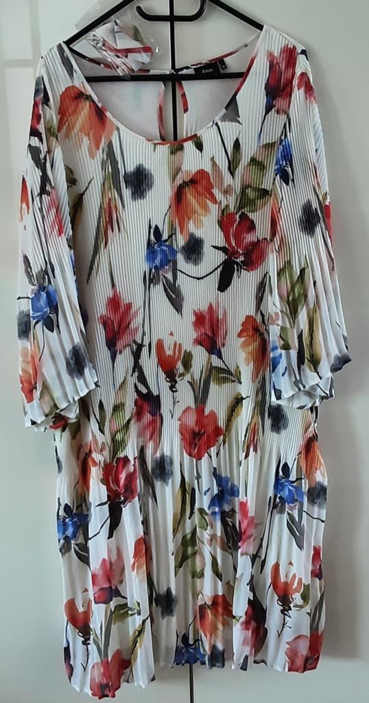 Zomerse, kleurrijke Zizzi plissé jurk, bloemen, mt XL 54, Zizzi Plus Size, Overige kleuren, Jurk, Ophalen of Verzenden