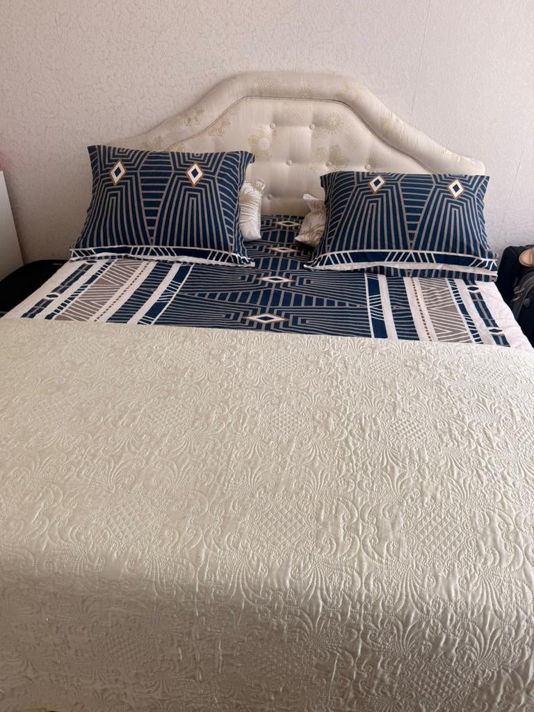 Boxspring inclusief topper., Ophalen, Zo goed als nieuw, Tweepersoons