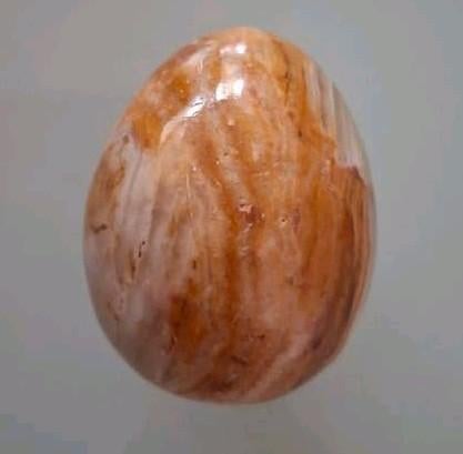 Aragoniet ei, lengte 5 cm, diameter 3,5 cm, Ophalen of Verzenden, Zo goed als nieuw