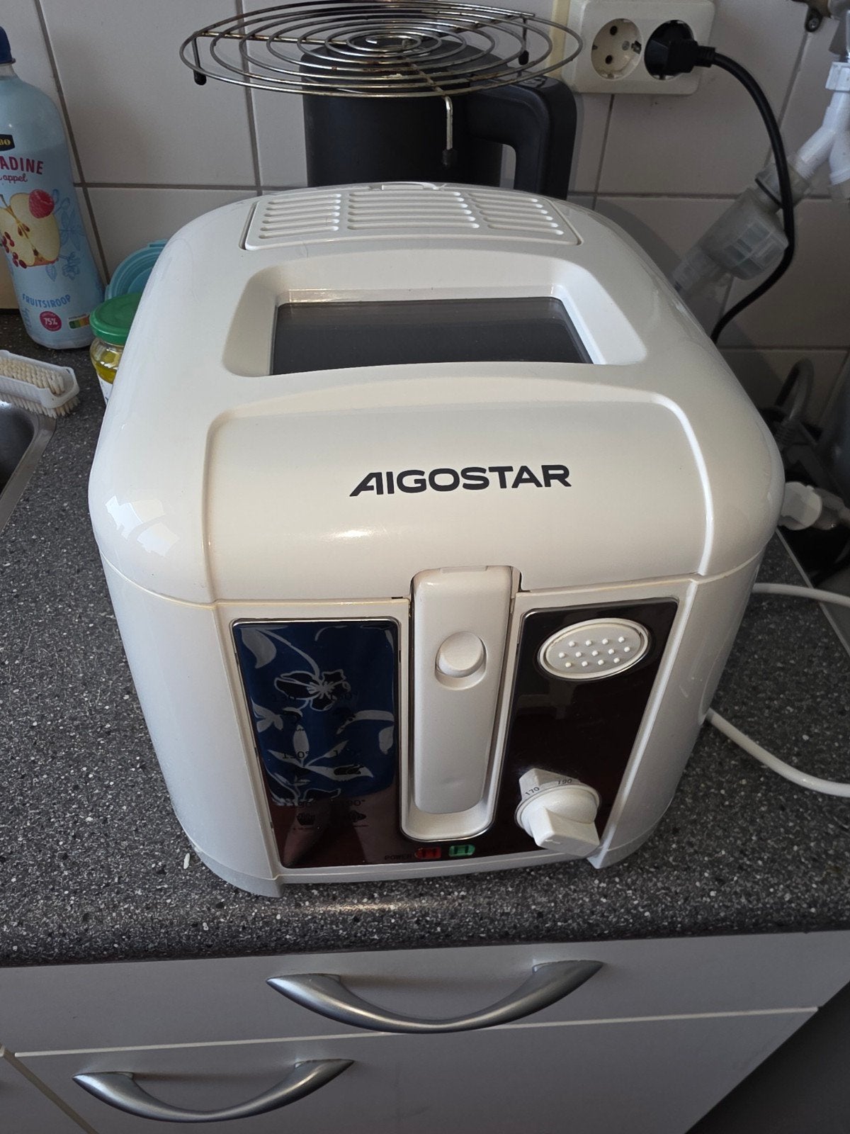Aigostar Friteuse - Zo goed als nieuw, 2 tot 3 liter, Ophalen of Verzenden, Zo goed als nieuw, Uitneembare binnenpan
