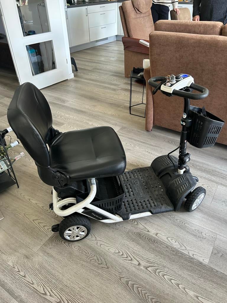 Elektrische opklapbare rolstoel voor binnen en buiten, Ophalen, Inklapbaar, Zo goed als nieuw, Elektrische rolstoel