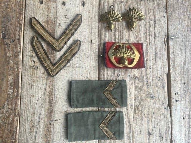 Emblemen Garderegiment Grenadiers, Ophalen of Verzenden, Landmacht, Nederland, Embleem of Badge