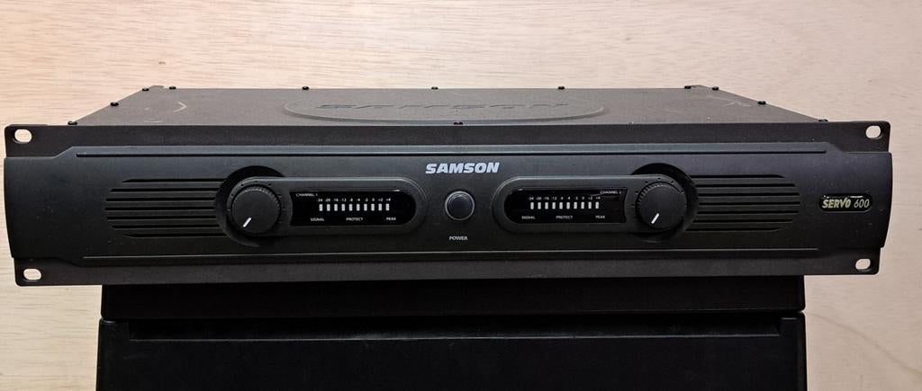 Samson Servo 600 Eindversterker - DEFECT!, Gebruikt, 120 watt of meer, Stereo, Ophalen