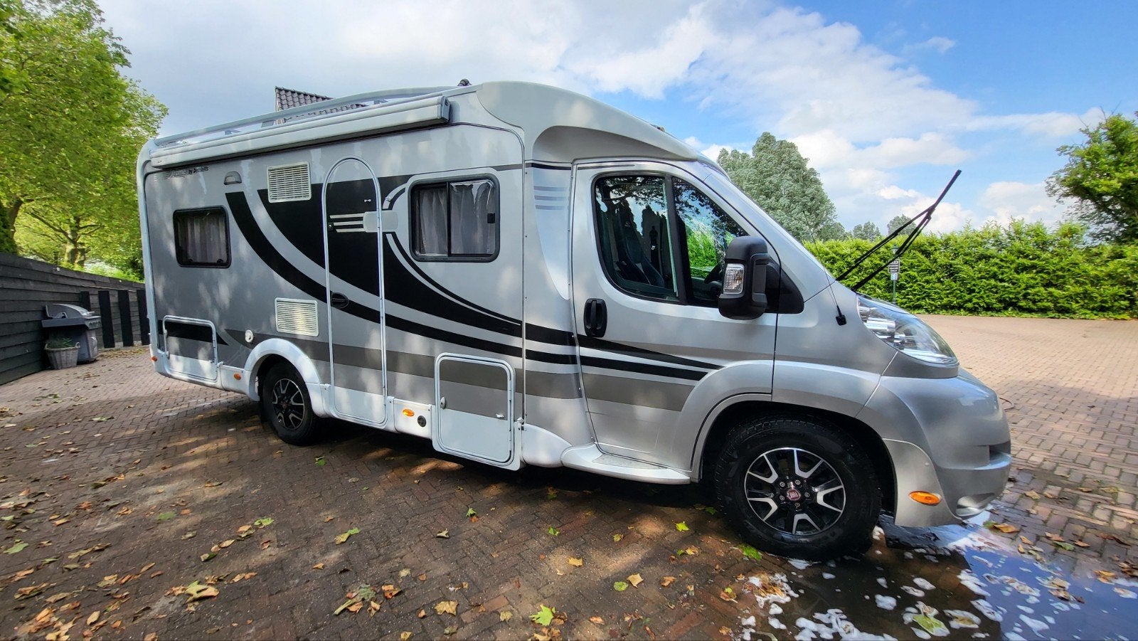 Foto 4 van Dethleffs Globedrome T6501B Half-integraal Camper 160PK!