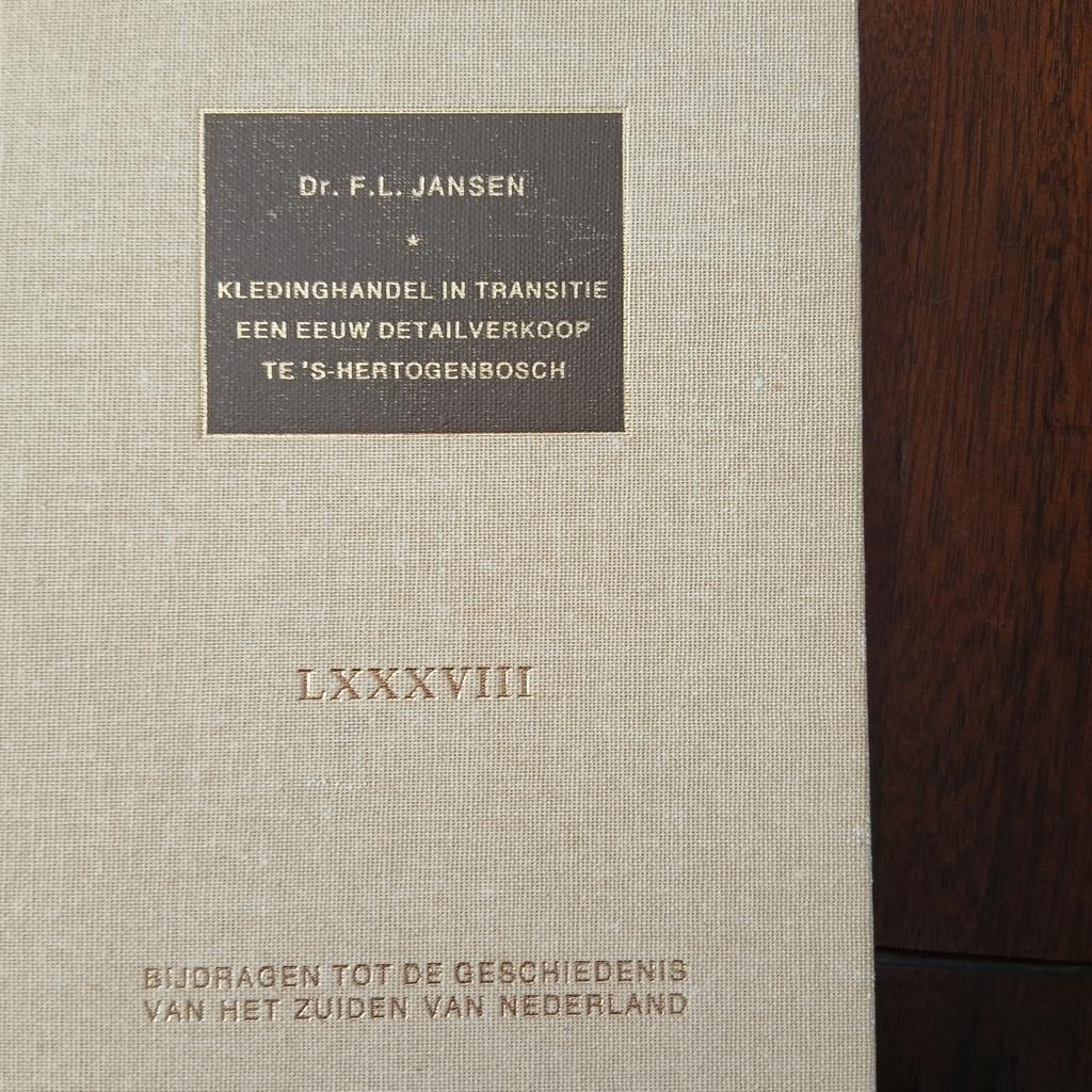 Kledinghandel Dr. F.L.Jansen, Overige, Ophalen of Verzenden, Zo goed als nieuw, Stichting zuidelijk historisch contact