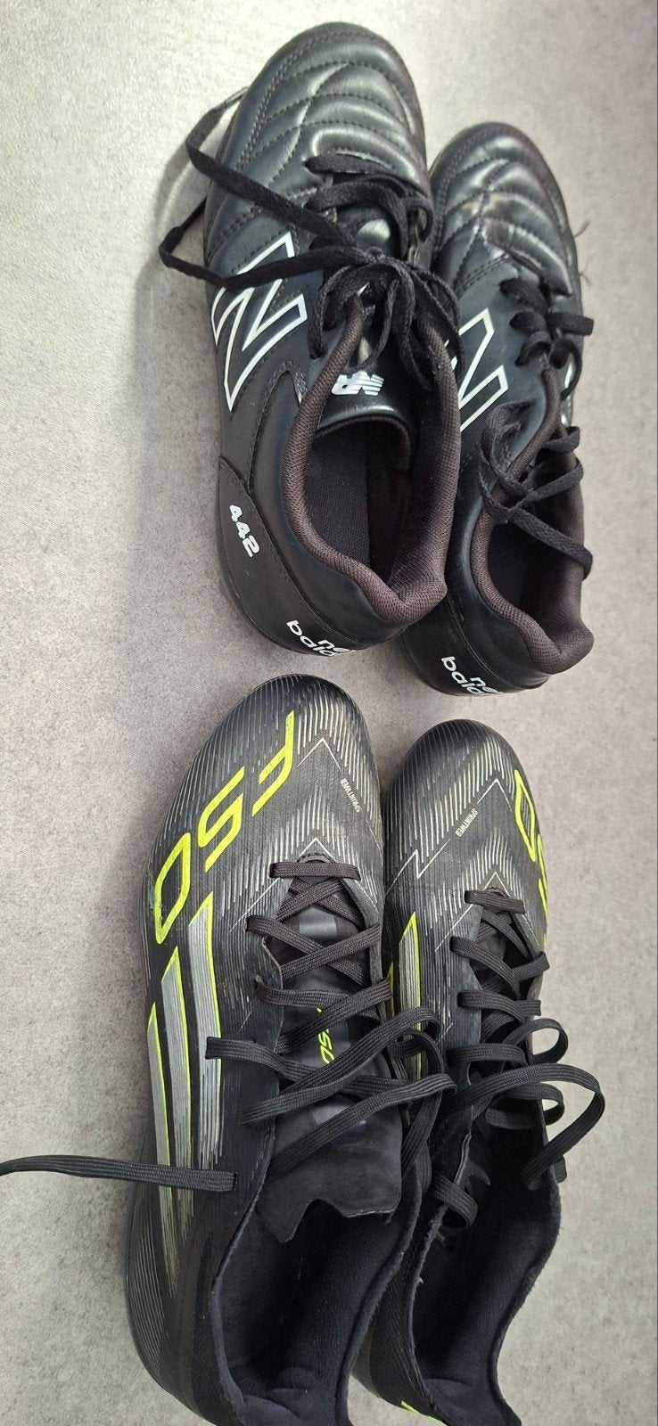 zeer goede voetbal schoenen te koop, Maat XS of kleiner, Ophalen, Zo goed als nieuw, Schoenen