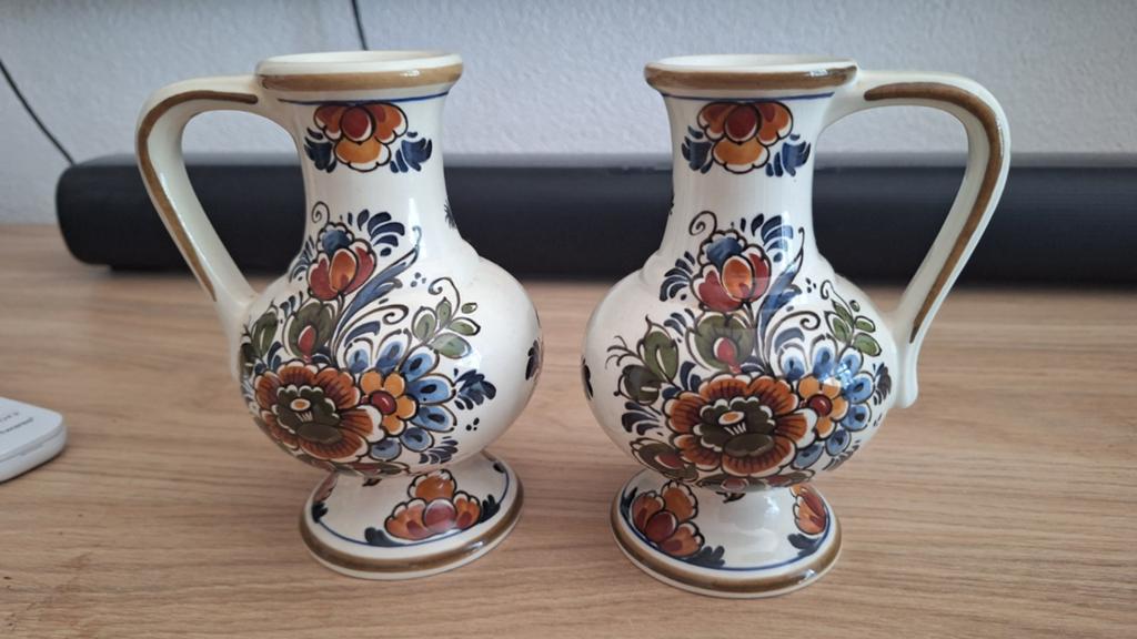 Set van 2 Delfts Polychroom Holland Handwerk vazen, Antiek en Kunst, Antiek | Vazen, Ophalen of Verzenden