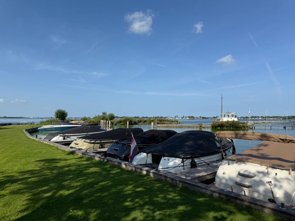 TE HUUR: SUPER LOCATIE LIGPLAATSEN Braassemermeer ligplaats, Watersport en Boten, Herfst, Buiten