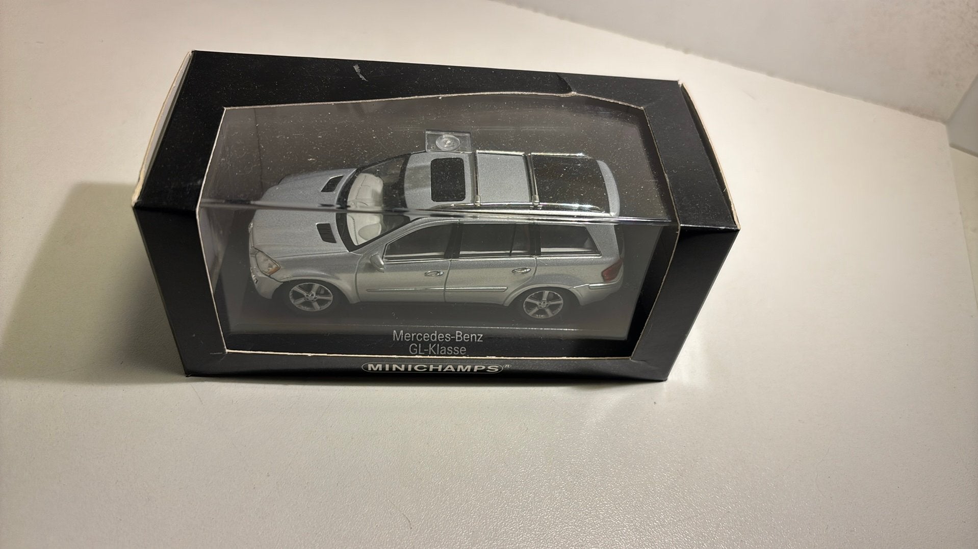 Mercedes benz gl klasse grey minichamps 1.43, Hobby en Vrije tijd, Ophalen of Verzenden, A, A, A