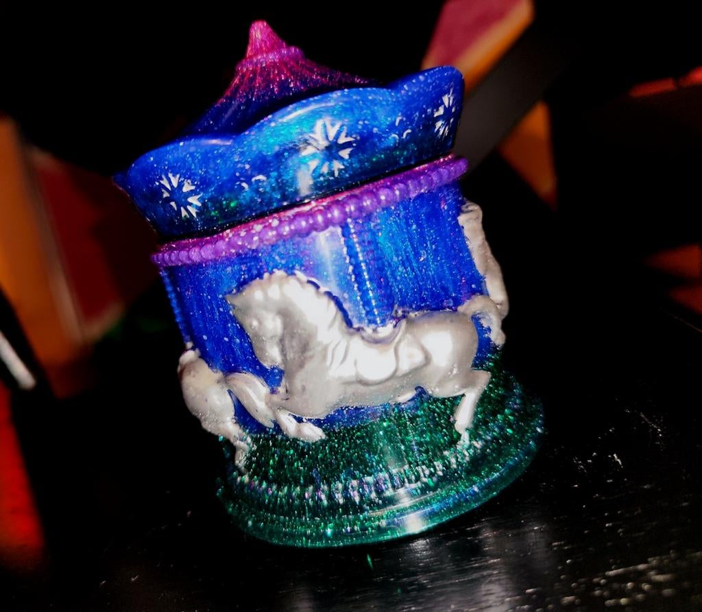 Betoverende Carrousel Sieradendoos - Handgemaakt uit Epoxy, Fantasie, Handgemaakt, Overige typen, Nieuw