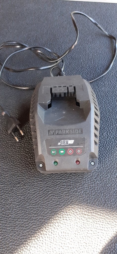Oplader Parkside (lidl) boormachine 18 Volt, Gebruikt