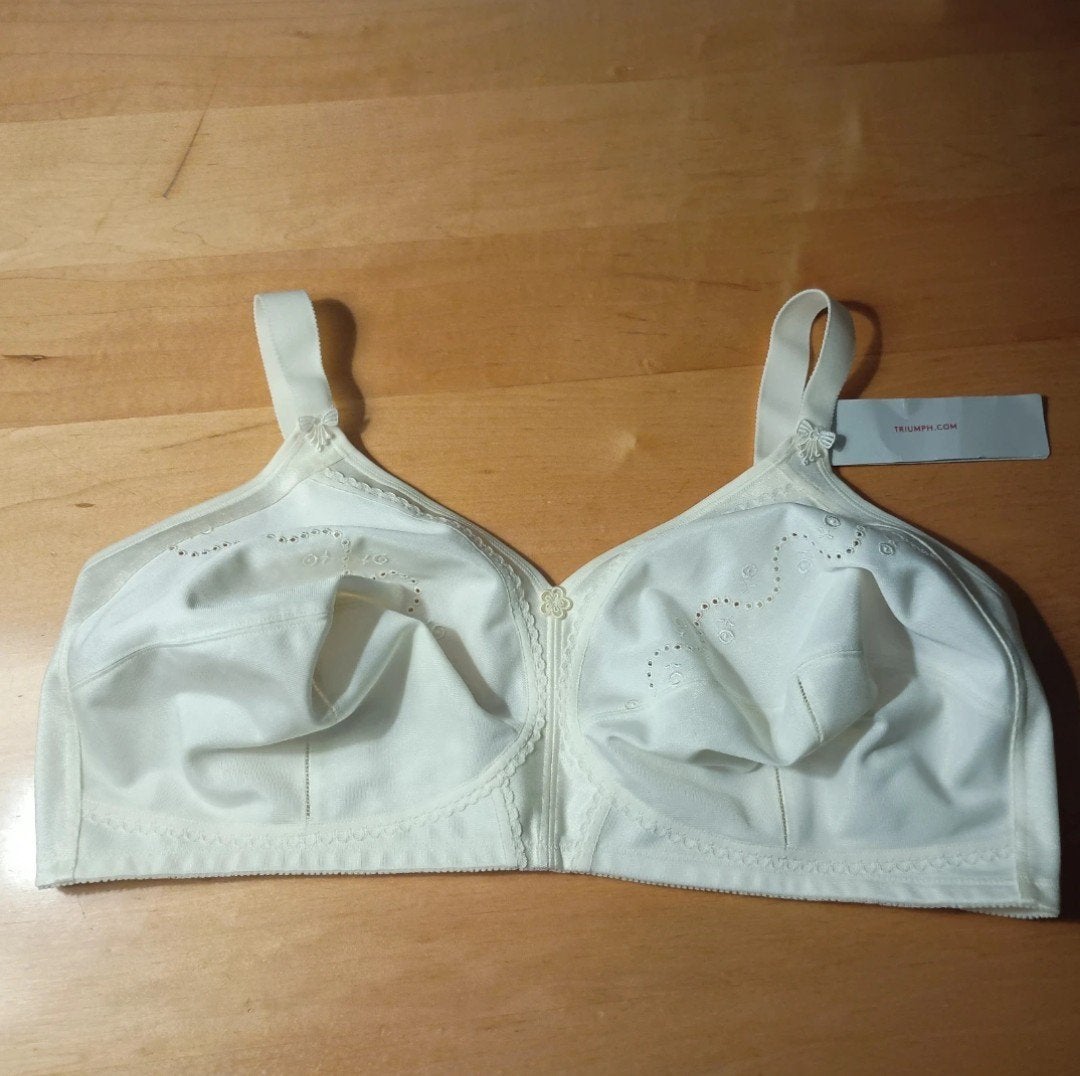 Creme Triumph bh zonder beugels 110E Nieuw, Triumph, Ophalen of Verzenden, Wit, BH