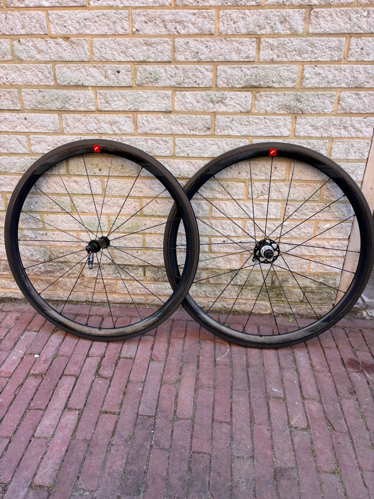Fulcrum Wind 40C carbon wielset – rim brake – 40 mm, Gebruikt, Racefiets, Carbon, Ophalen
