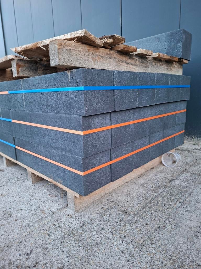 Lineablokken 15x15x60 antraciet, Ophalen, Nieuw, Minder dan 100 cm, Minder dan 25 cm
